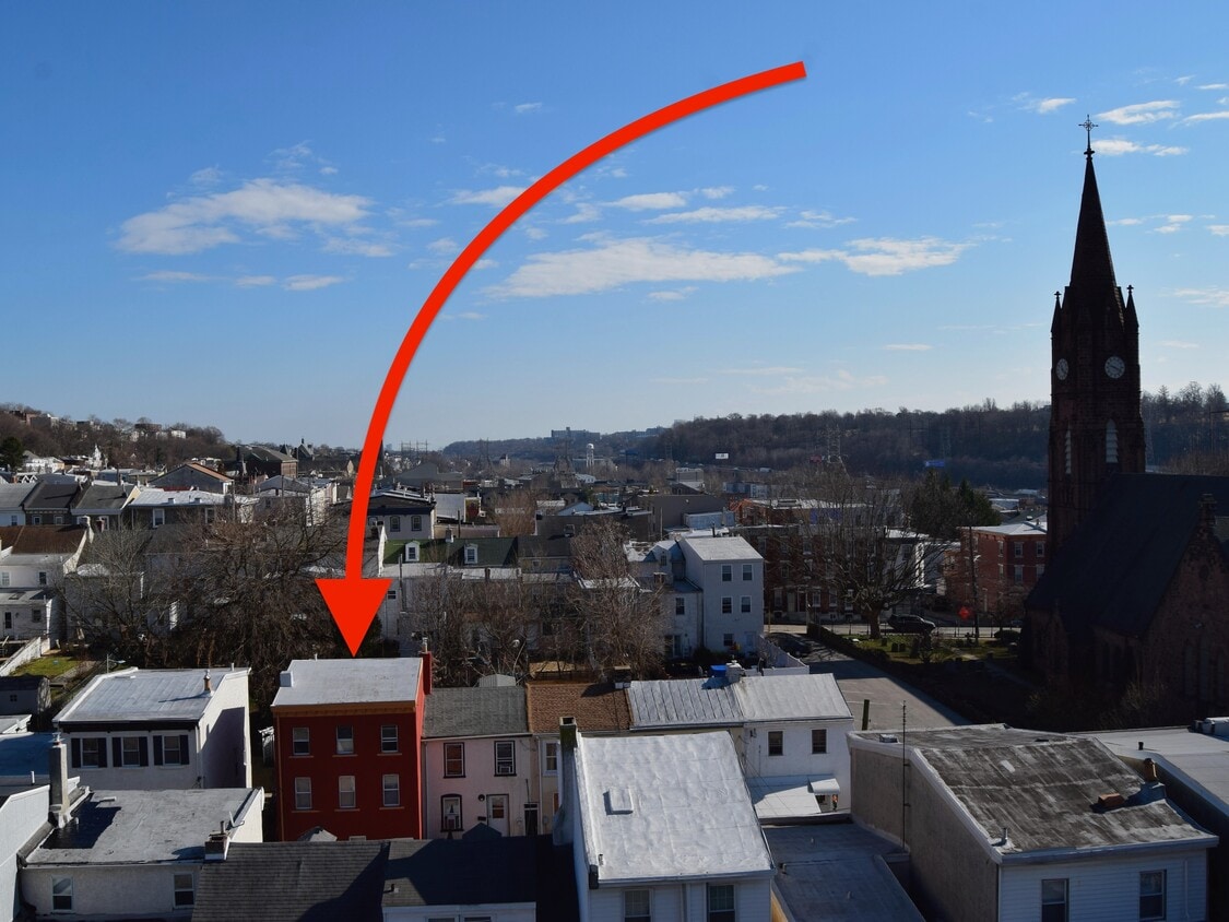 Primary Photo - 171 Krams Ave