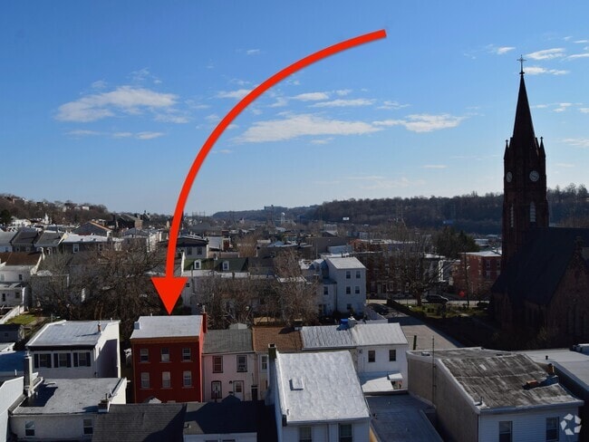 Building Photo - 171 Krams Ave