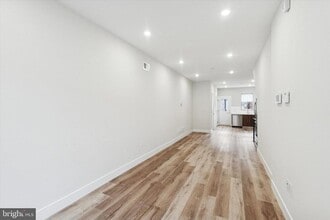 Building Photo - 2213 Emerald St