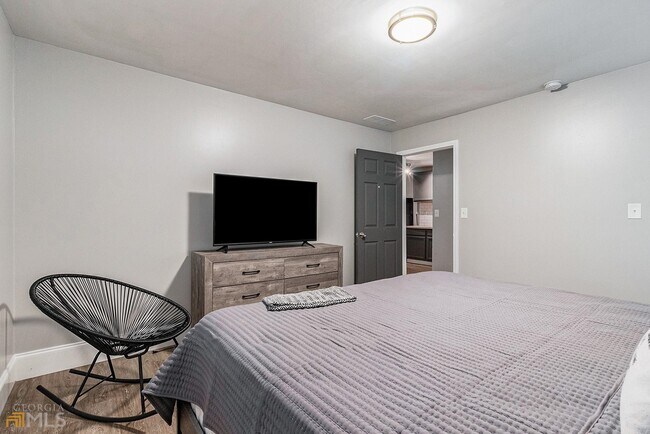 Building Photo - 2167 Dresden Parc Cir