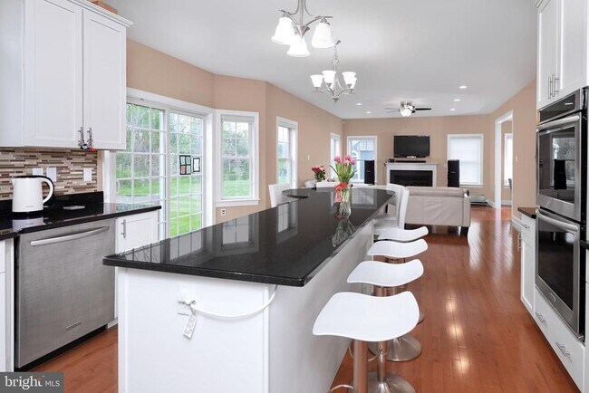 Foto del edificio - 22 Liam Pl