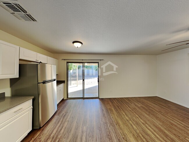 Foto del edificio - 1133 S 111th Cir