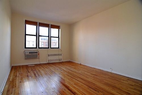 Primary Photo - 353 E 83rd St
