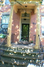 Building Photo - 67 Warren St