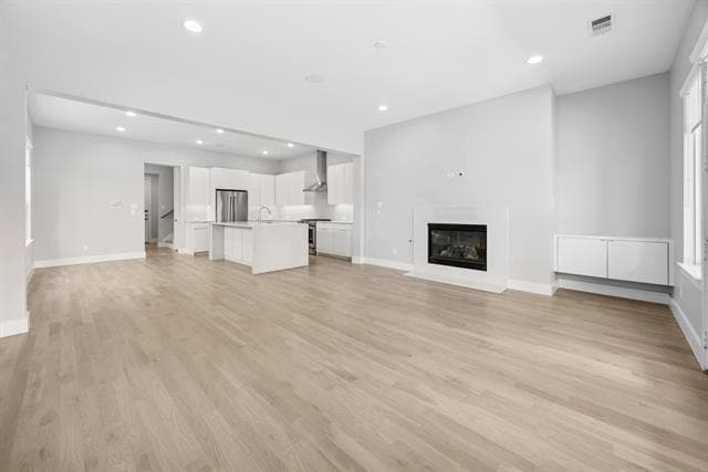 Foto del edificio - 6529 Roper St