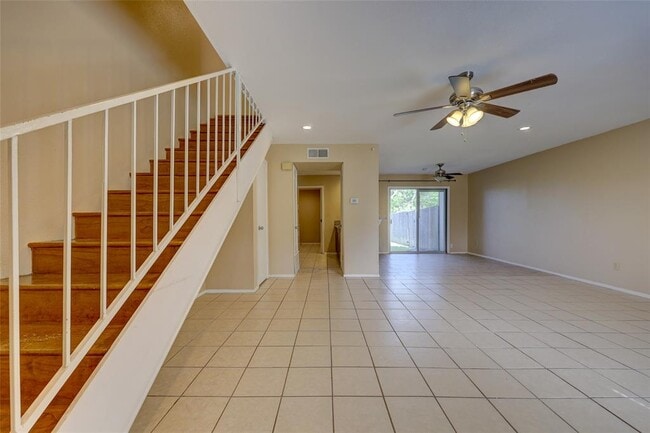 Building Photo - 709 Castle Ridge Rd