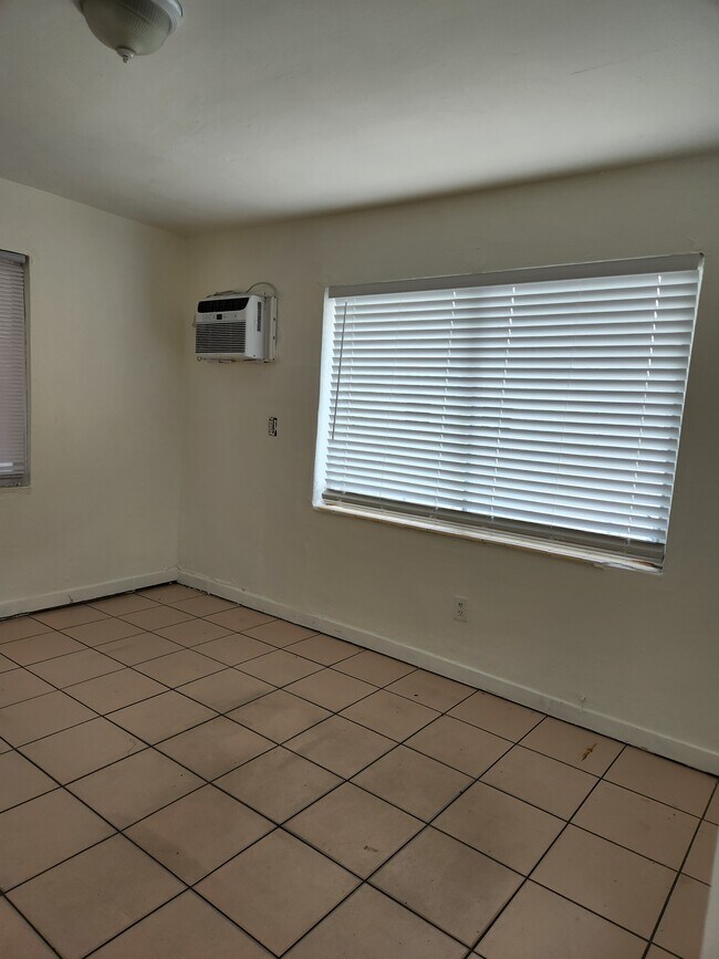 Foto del edificio - 13 E 19th St