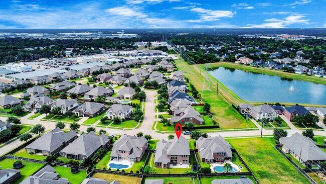 Foto del edificio - 26407 Wooded Hollow Ln