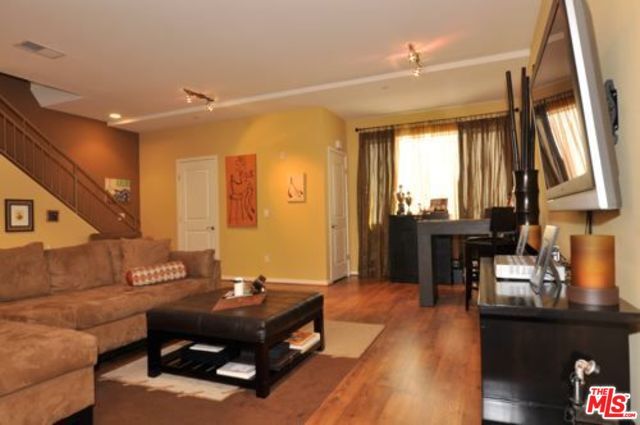 Foto del edificio - 2395 Glendale Blvd