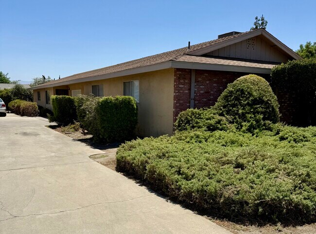 Building Photo - 542 N Prospect St