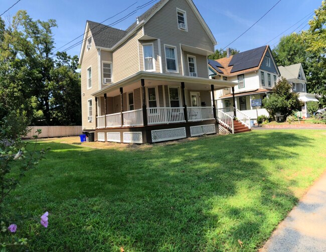 Building Photo - 9 Coddington Ave