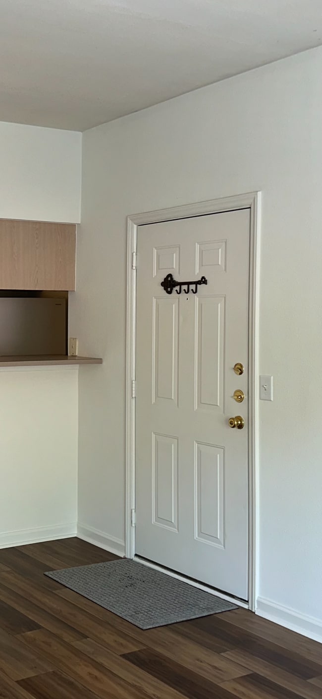 Foto del edificio - 12 Union Cemetery Rd