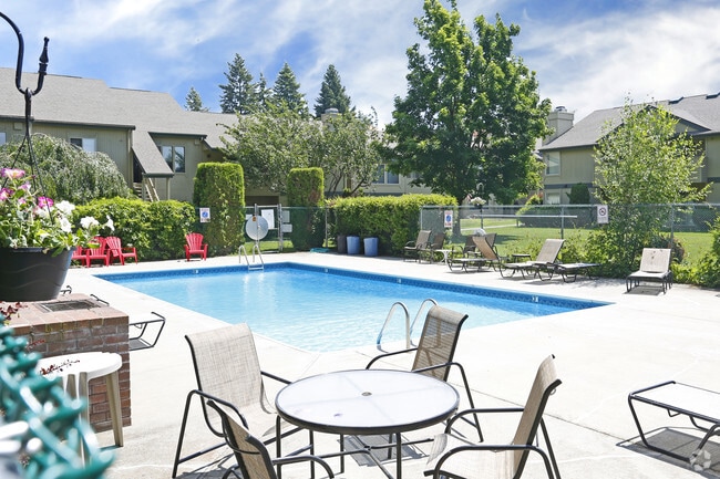 Unload in a relaxing pool - Spokane Cedar Estates