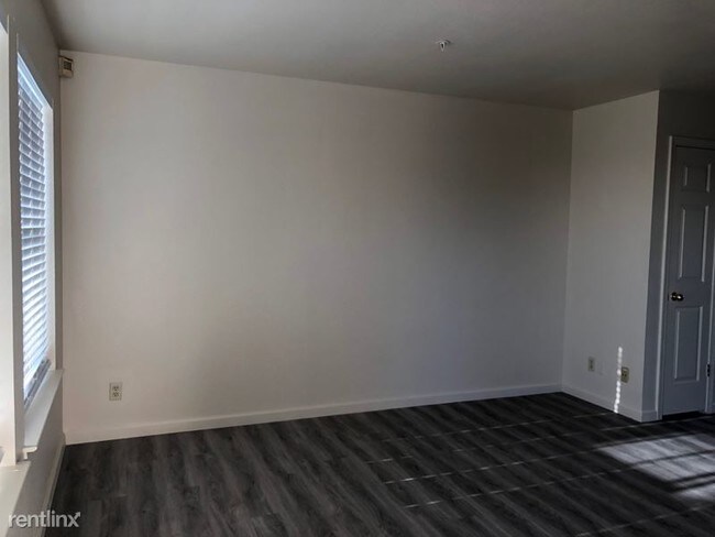 Building Photo - 2030 Miramonte Ave