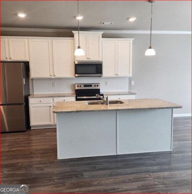 Building Photo - 5056 Silver Fox Trl