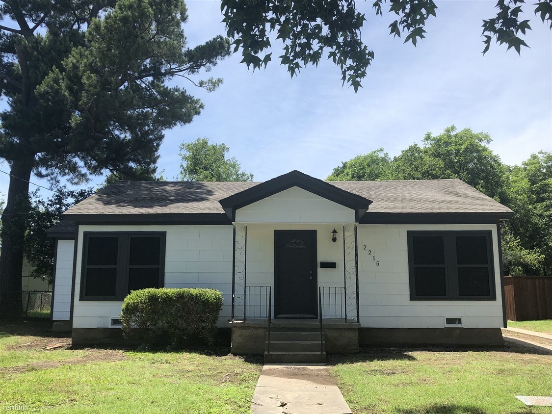 Primary Photo - 2 br, 1 bath House - 2215 Fowler Dr