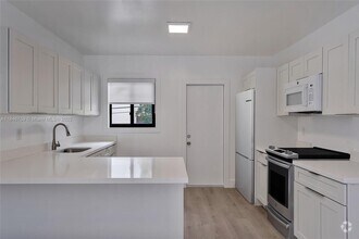 Building Photo - 711 Beacom Blvd