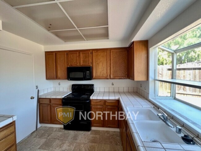 Foto del edificio - 1229 Whitecap Way