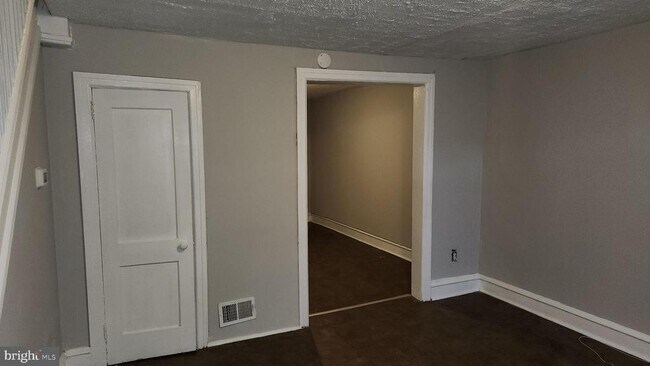 Foto del edificio - 228 N 9th St