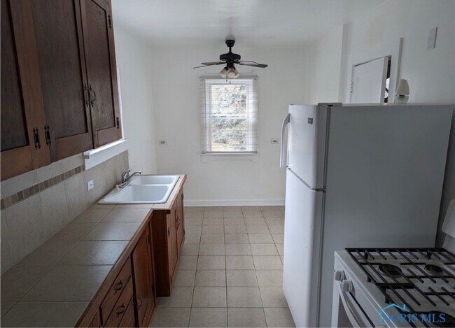 Foto del edificio - 4331 Vermaas Ave