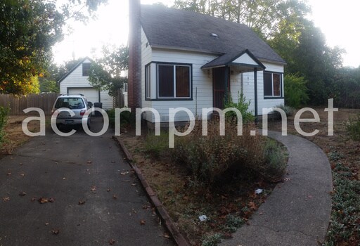 Primary Photo - 271 Foch St