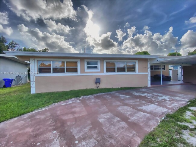 Foto del edificio - 19130 NW 5th Pl
