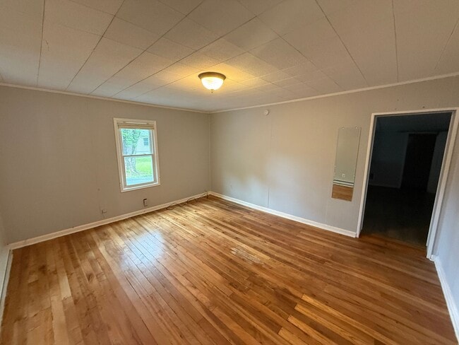 Building Photo - 1315 Giles Rd