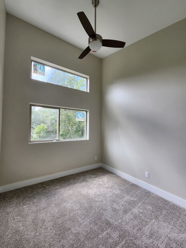Building Photo - East Asheville Rental