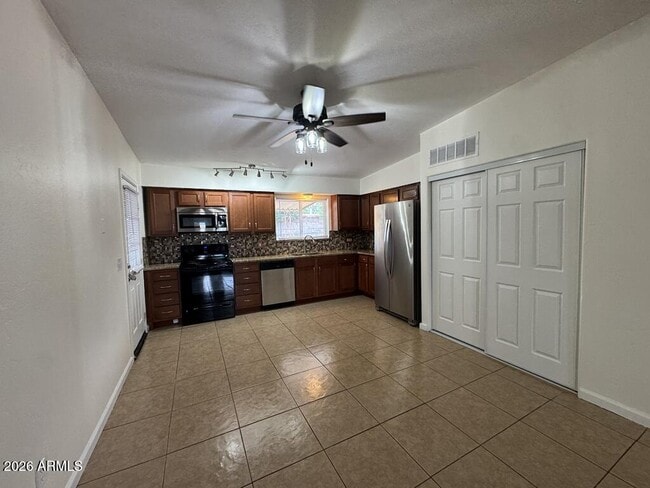 Building Photo - 860 Catalina Dr