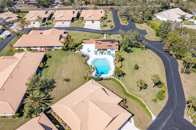 Foto del edificio - 7183 Wood Creek Dr