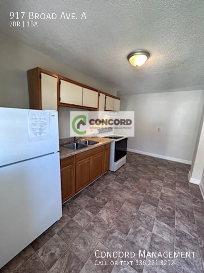 Building Photo - 917 Broad Ave Apt. A/Concordmgmt.com 336-2...