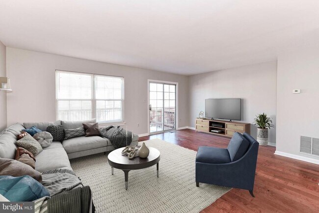 Building Photo - 22931 Fleet Terrace