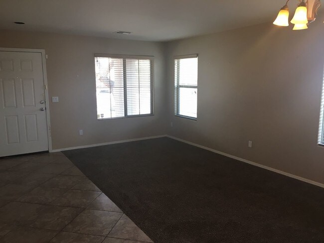 Building Photo - 1870 W Desert Hills Dr