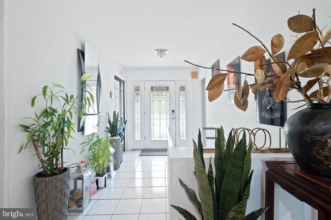 Foto del edificio - 10832 Margate Rd