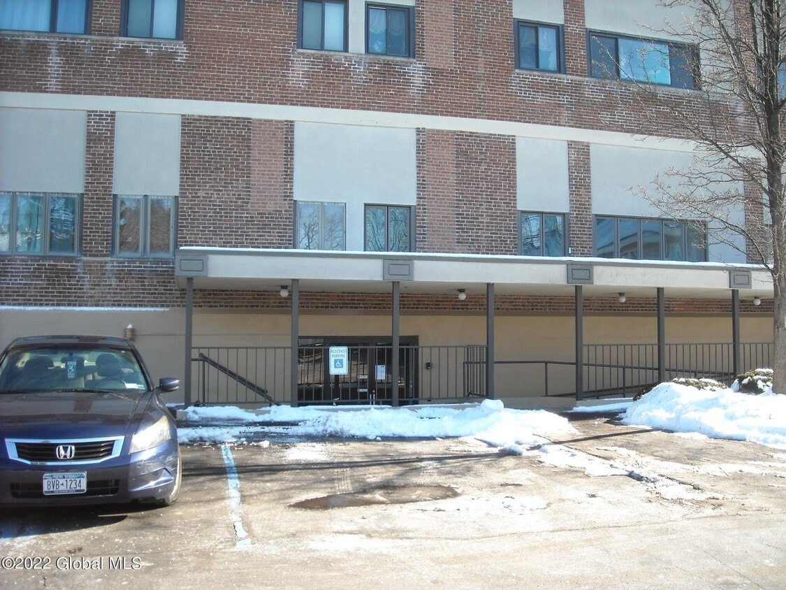 Primary Photo - 222 S Ten Broeck St