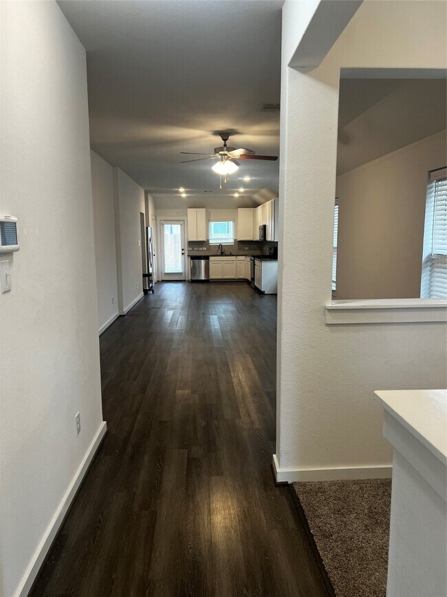 Foto del edificio - 9214 Melmack Dr