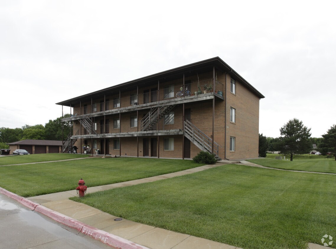 Building Photo - 4041 Northlund Dr