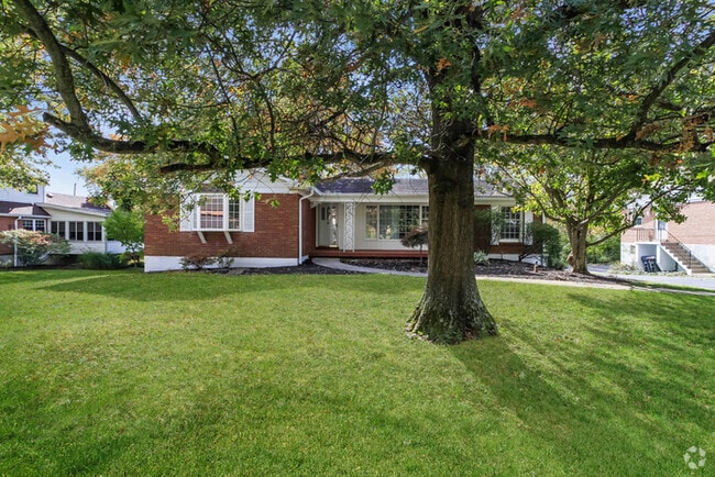 Building Photo - 1007 Pineknot Dr