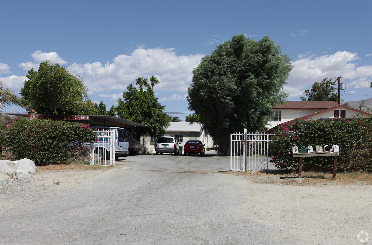 Primary Photo - 66270 Flora Ave