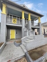 Building Photo - 2423 Magnolia St