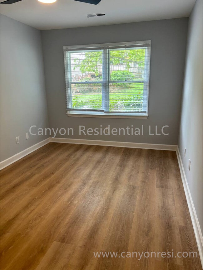 Building Photo - 944 Mar Don Hills Cir
