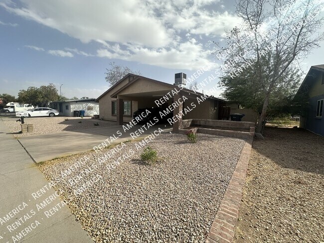 Building Photo - 771 E Laredo St