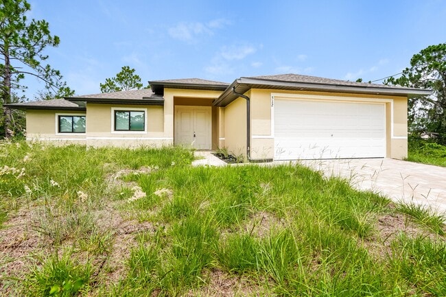 Building Photo - 512 Cottonwood Ave S