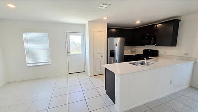 Building Photo - 2600 Turtle Dove Dr