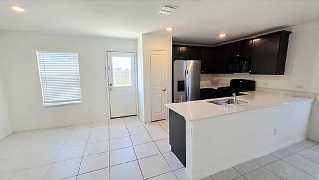 Foto del edificio - 2600 Turtle Dove Dr