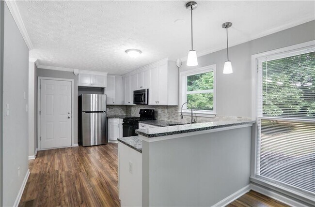 Foto del edificio - 130 Cedar Creek Ct