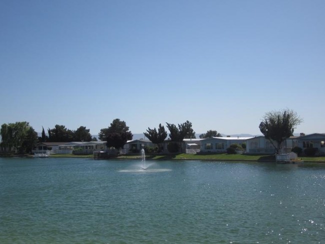 Lago - Leisure Lake Estate