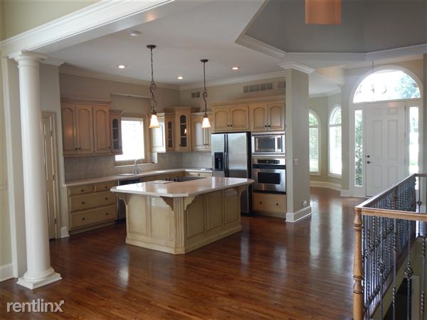 Building Photo - 428 NE Landings Dr