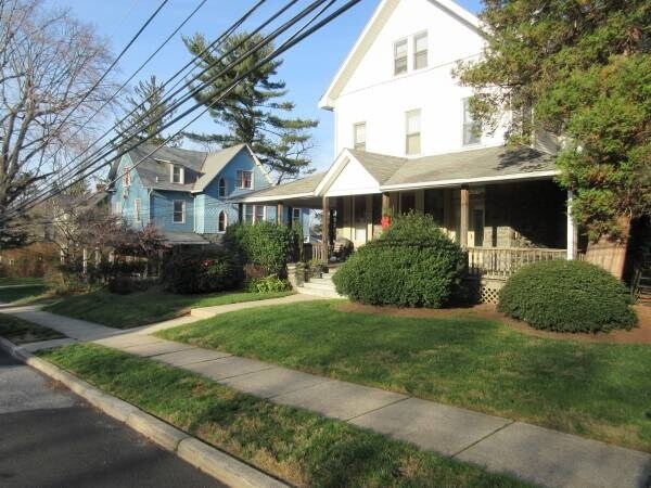 Street View - 1511 Spring Ave