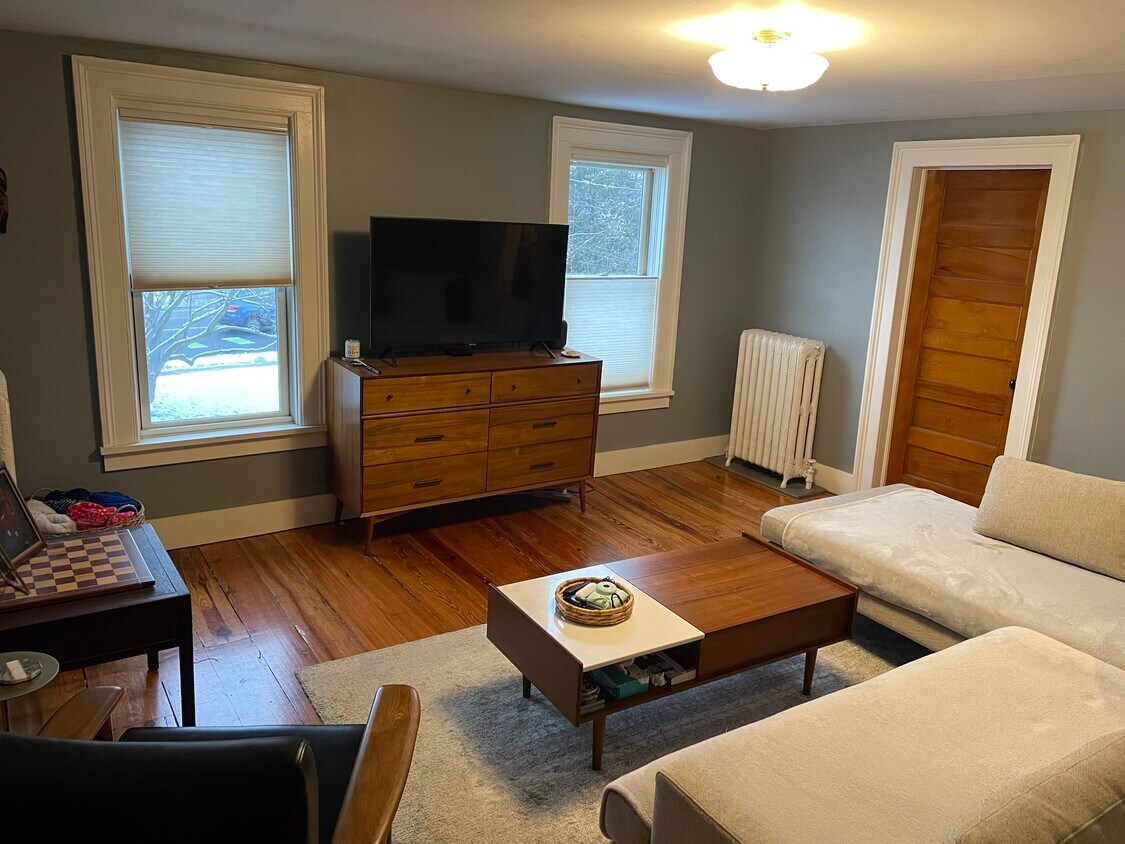 Foto principal - 878 New Scotland Ave